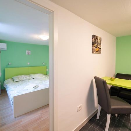 Apartment Fly Split Bagian luar foto