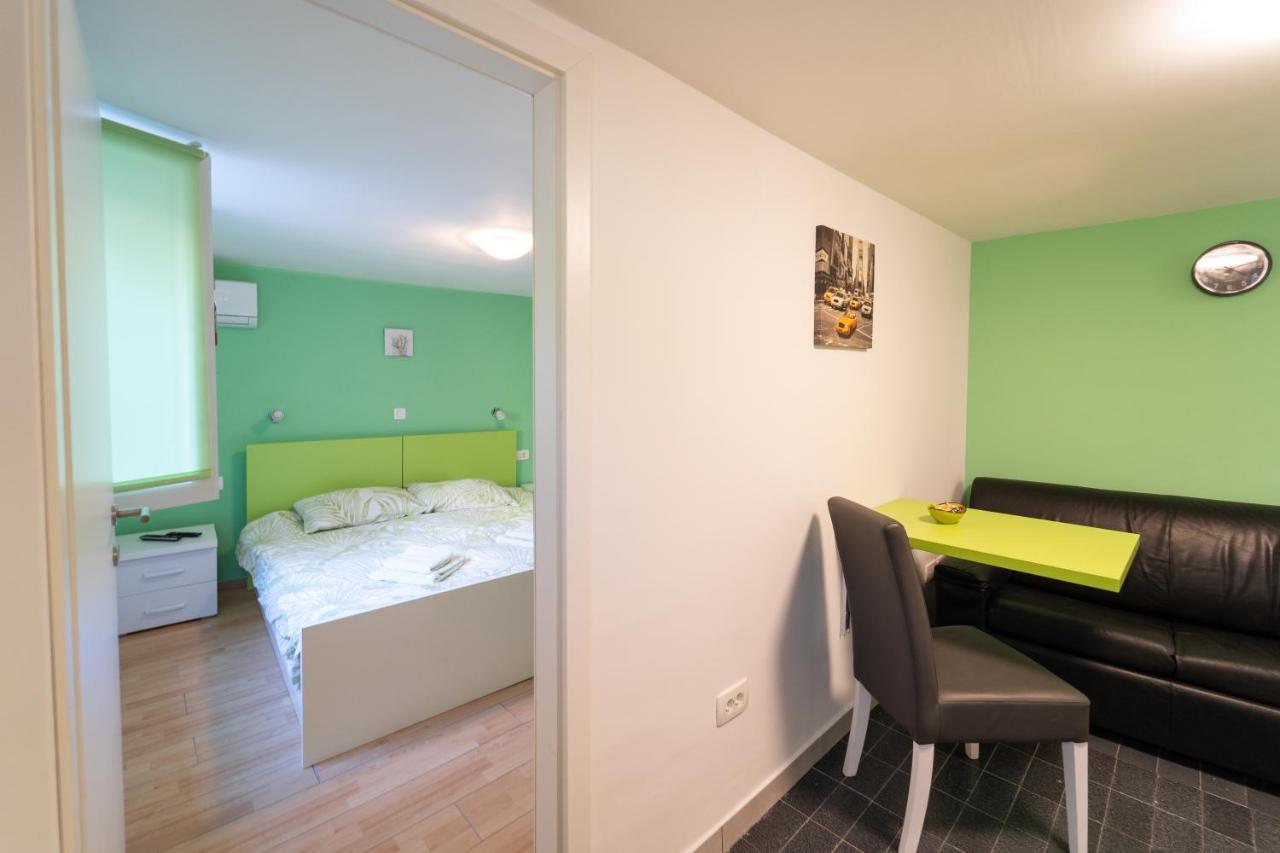 Apartment Fly Split Bagian luar foto