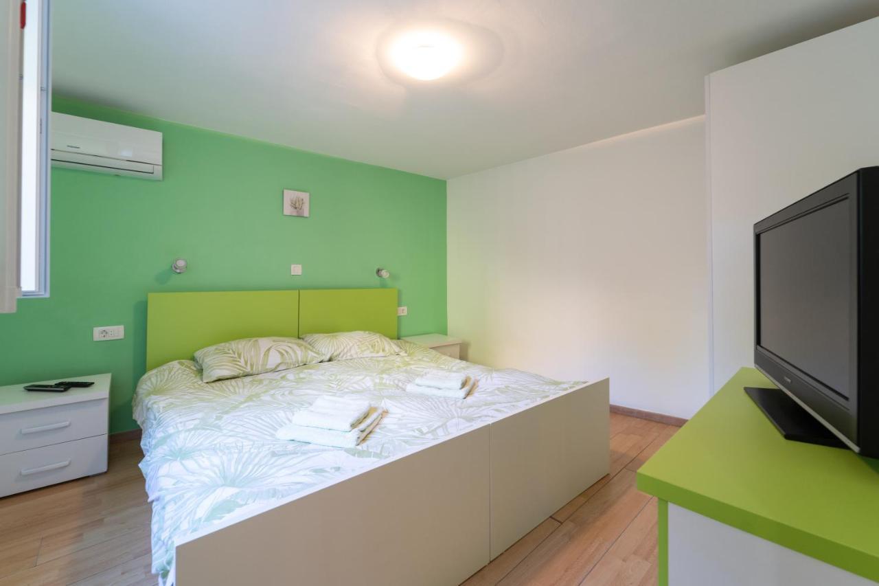 Apartment Fly Split Bagian luar foto