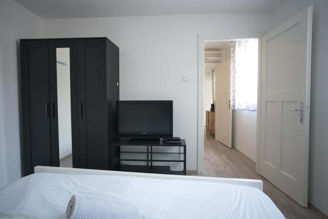 Apartment Fly Split Bagian luar foto